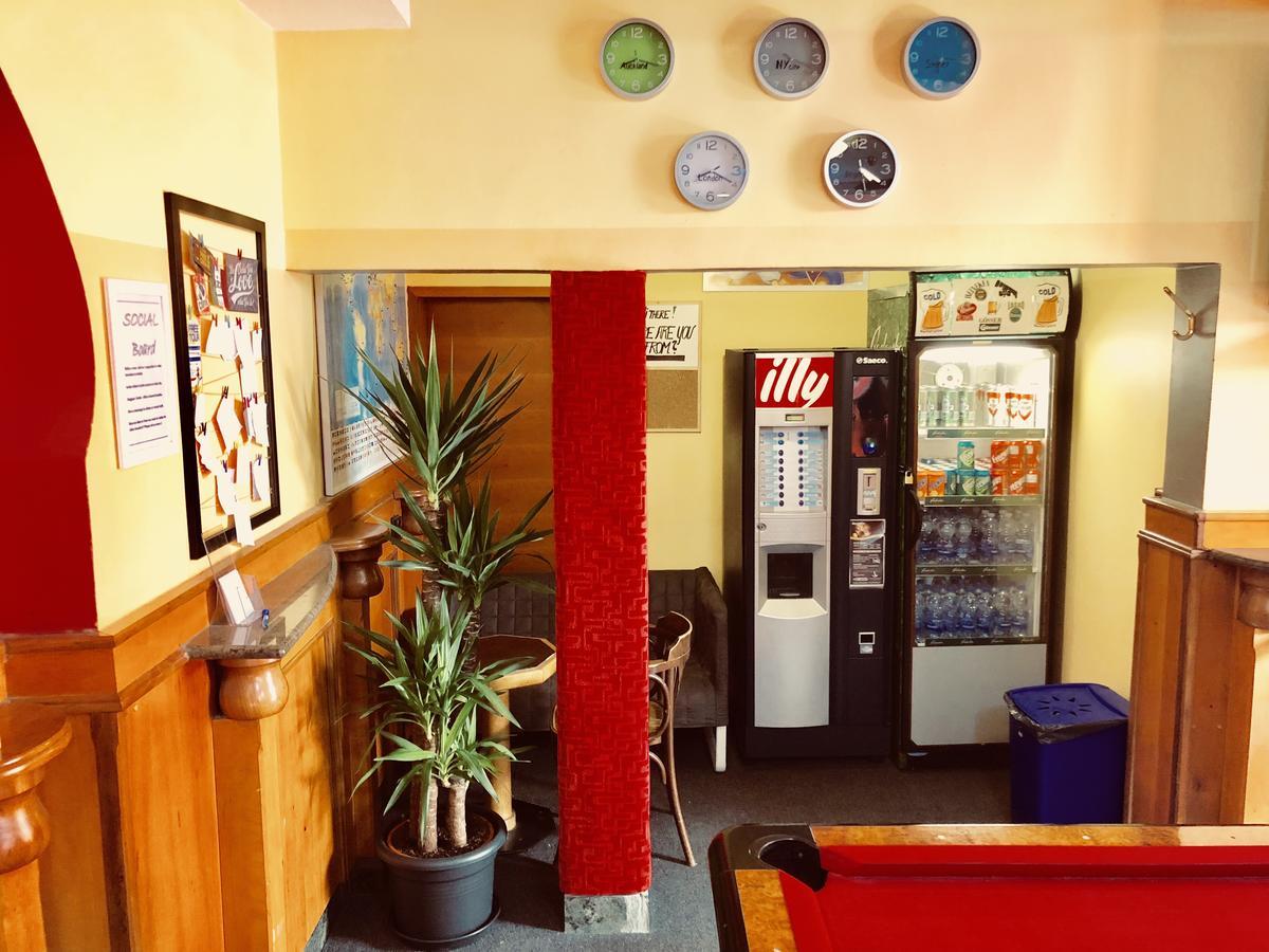 Aladin Hostel Ljubljana Ngoại thất bức ảnh
