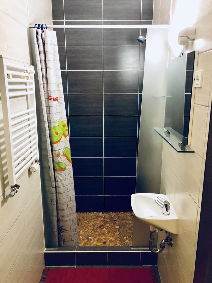 Aladin Hostel Ljubljana Ngoại thất bức ảnh