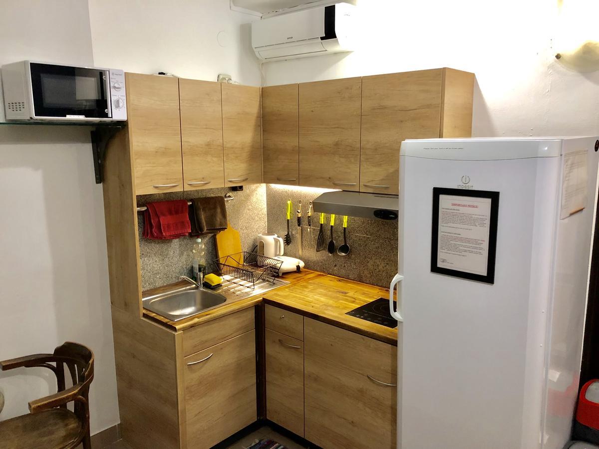 Aladin Hostel Ljubljana Ngoại thất bức ảnh
