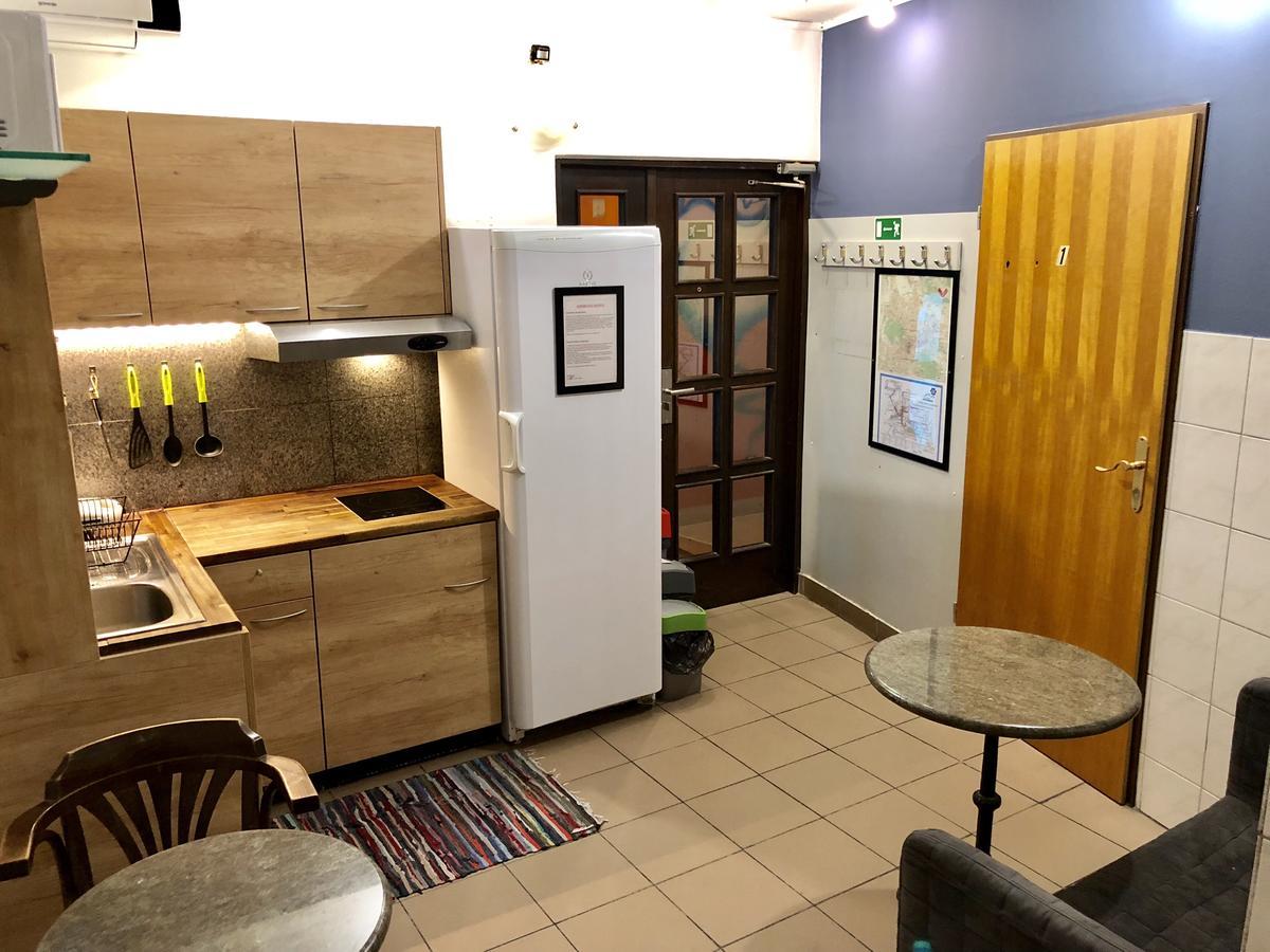 Aladin Hostel Ljubljana Ngoại thất bức ảnh