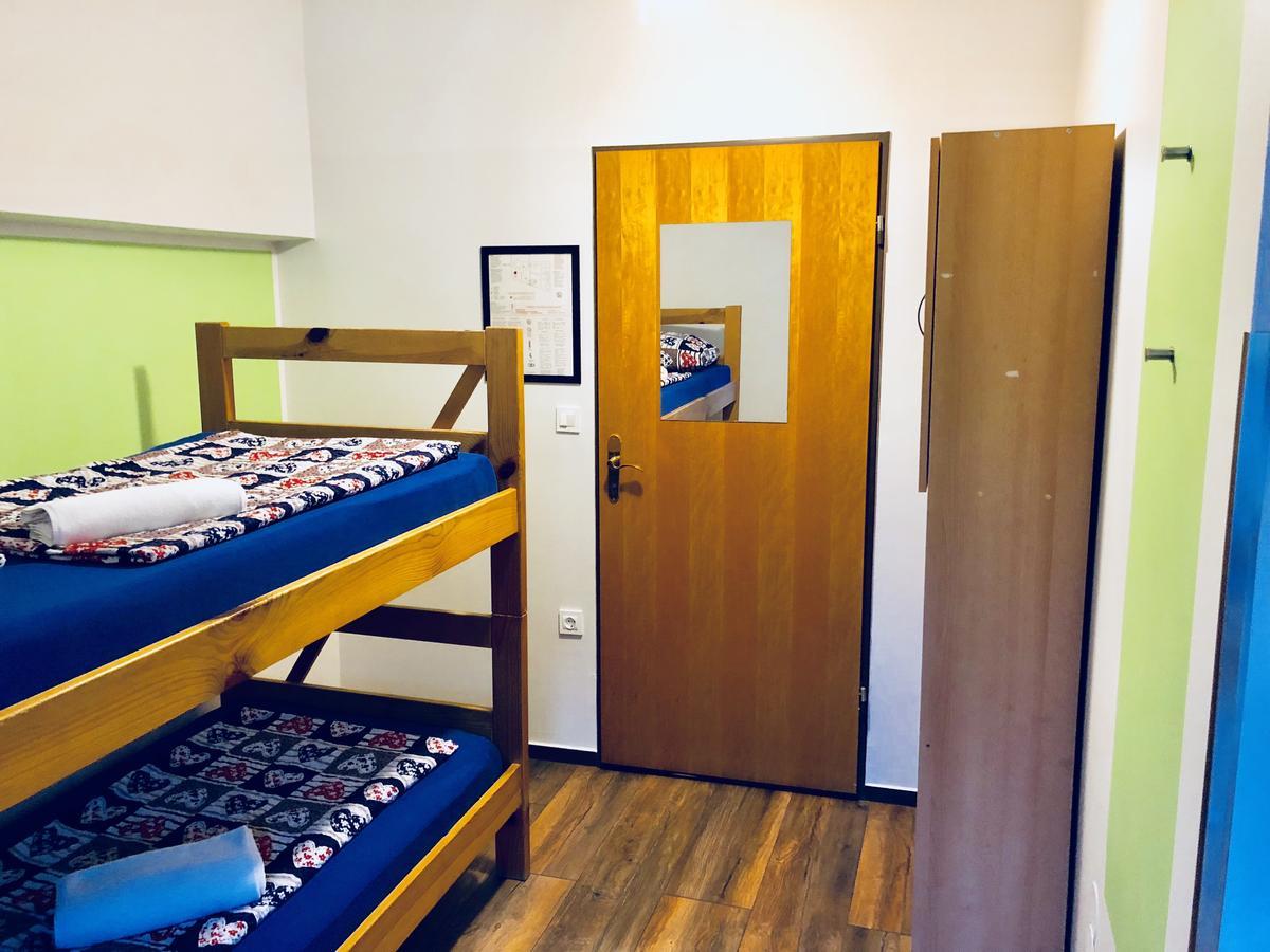Aladin Hostel Ljubljana Ngoại thất bức ảnh