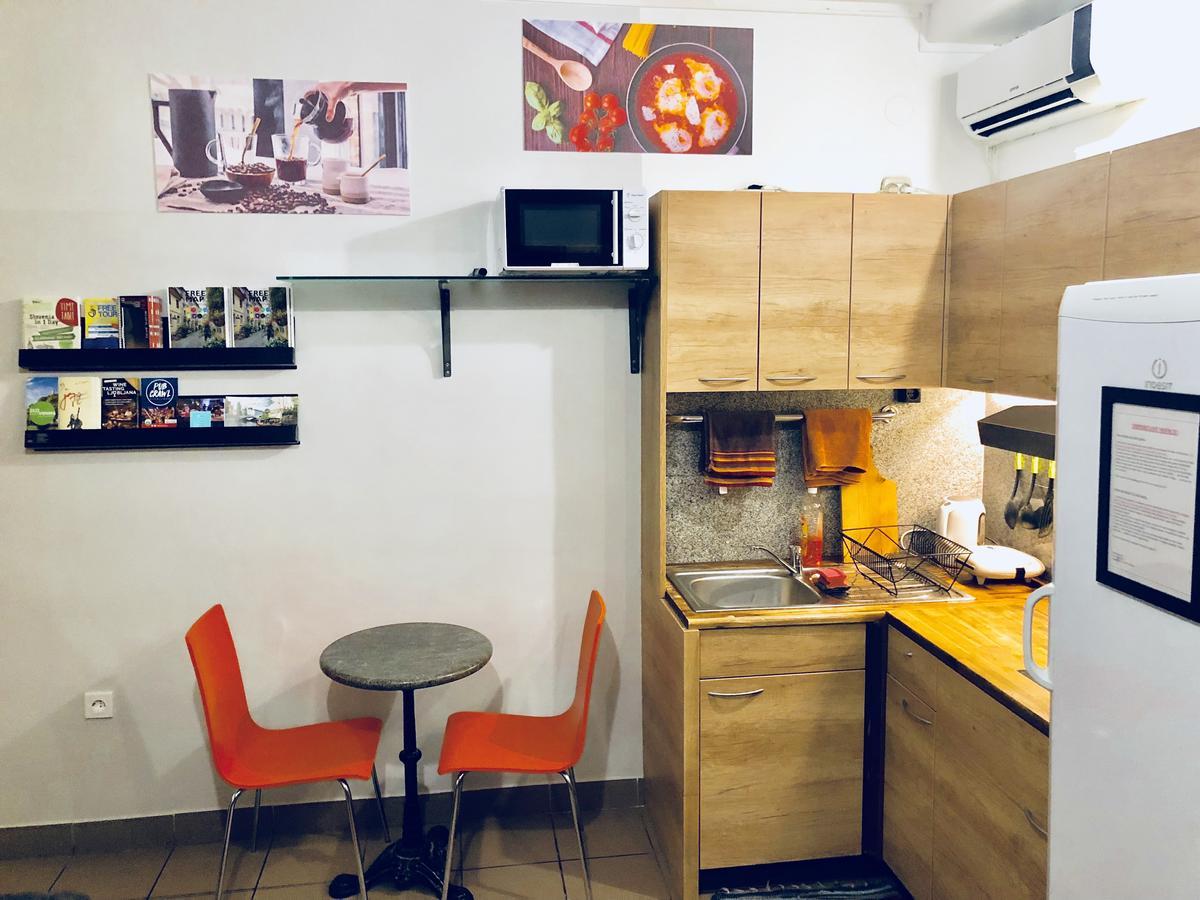 Aladin Hostel Ljubljana Ngoại thất bức ảnh