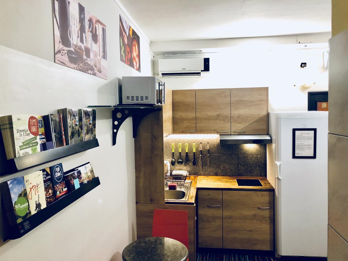Aladin Hostel Ljubljana Ngoại thất bức ảnh