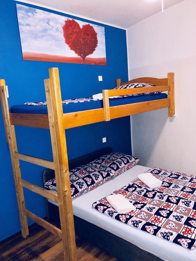 Aladin Hostel Ljubljana Ngoại thất bức ảnh