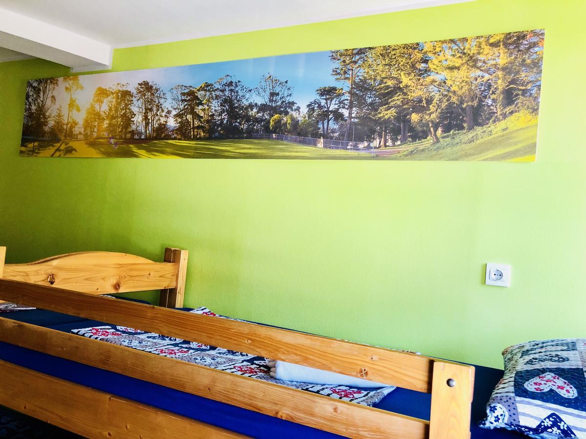 Aladin Hostel Ljubljana Ngoại thất bức ảnh