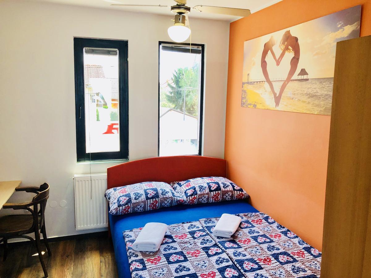 Aladin Hostel Ljubljana Ngoại thất bức ảnh