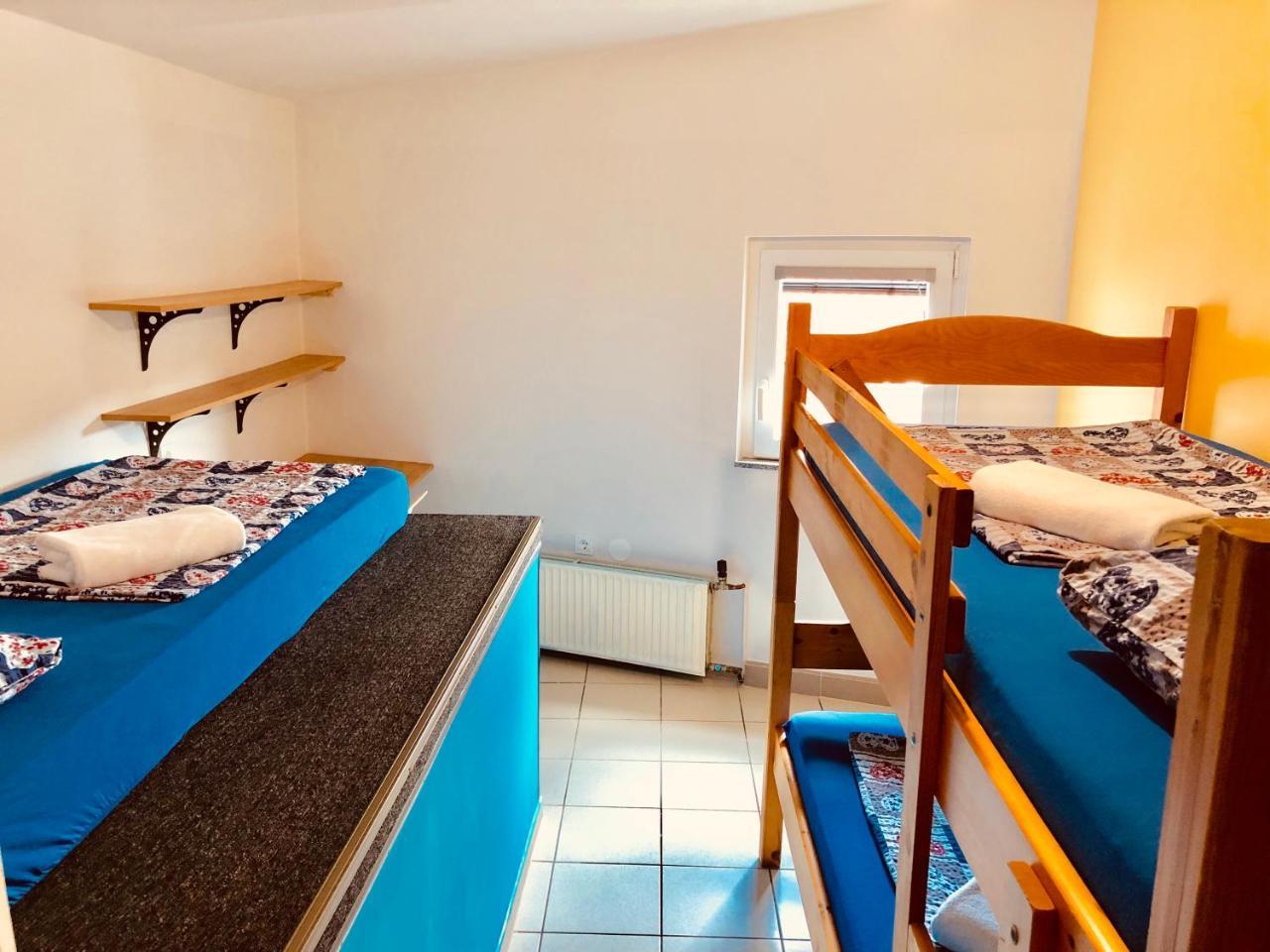 Aladin Hostel Ljubljana Ngoại thất bức ảnh