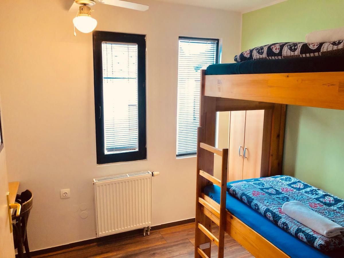 Aladin Hostel Ljubljana Ngoại thất bức ảnh